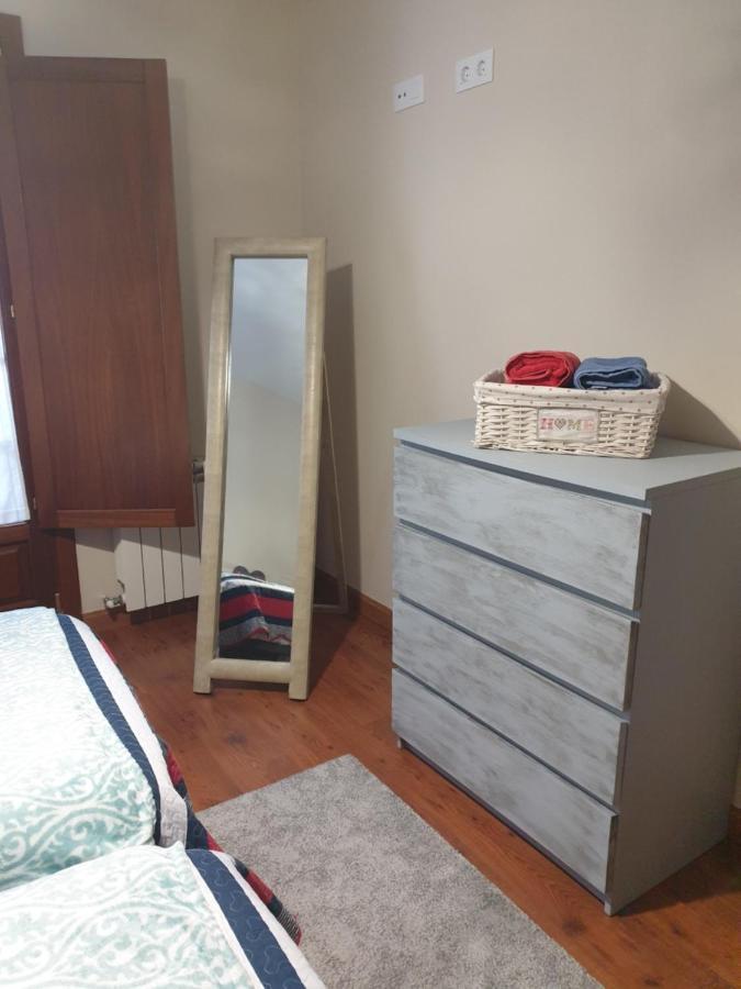 Apartamento Cine Colon Ribadeo Exterior photo