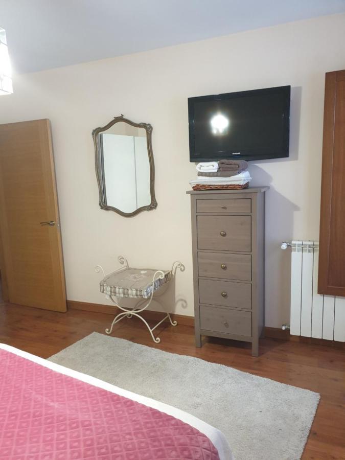 Apartamento Cine Colon Ribadeo Exterior photo