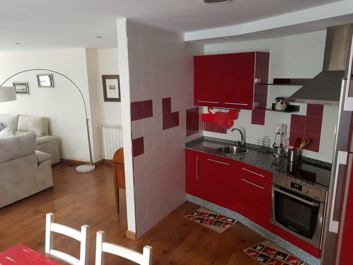 Apartamento Cine Colon Ribadeo Exterior photo
