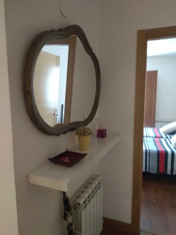 Apartamento Cine Colon Ribadeo Exterior photo