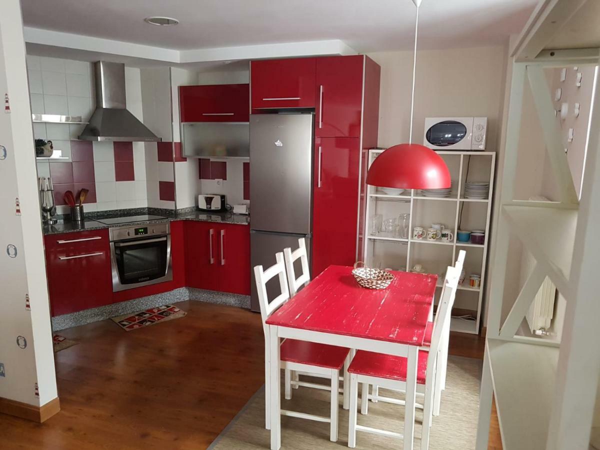 Apartamento Cine Colon Ribadeo Exterior photo