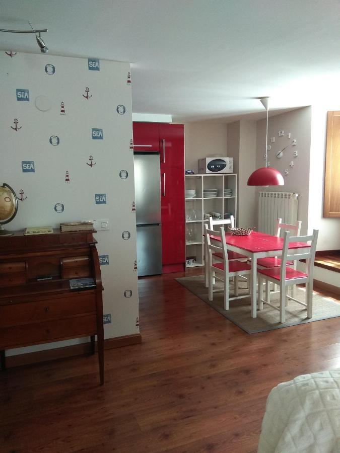 Apartamento Cine Colon Ribadeo Exterior photo