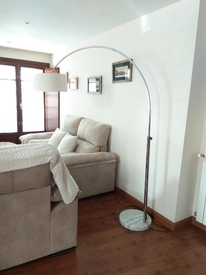 Apartamento Cine Colon Ribadeo Exterior photo