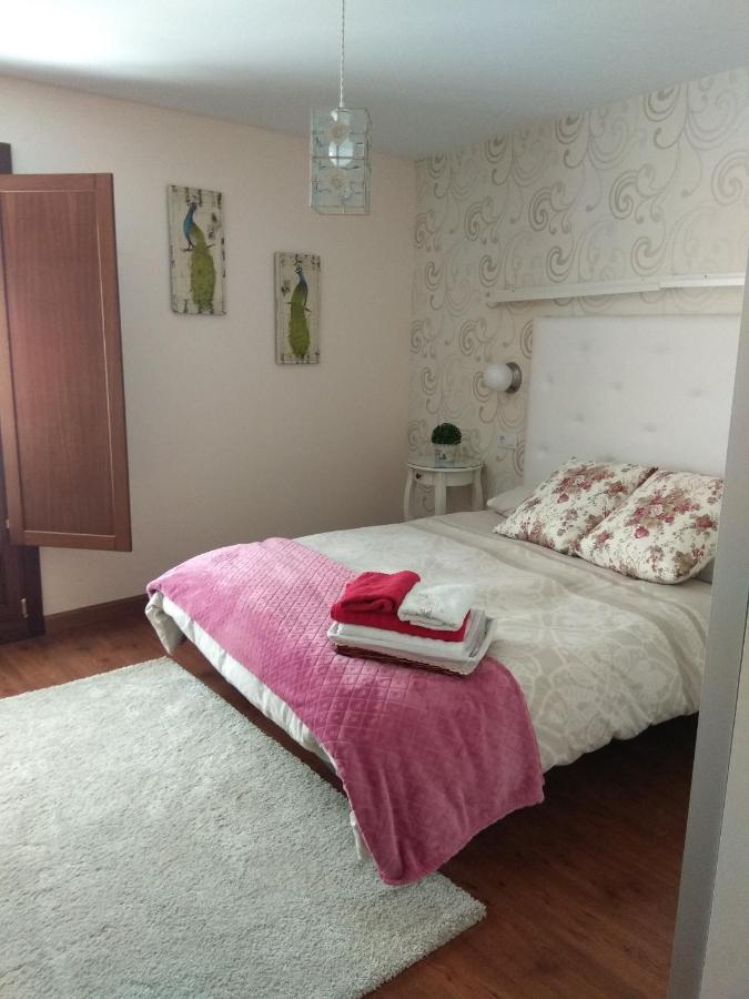 Apartamento Cine Colon Ribadeo Exterior photo