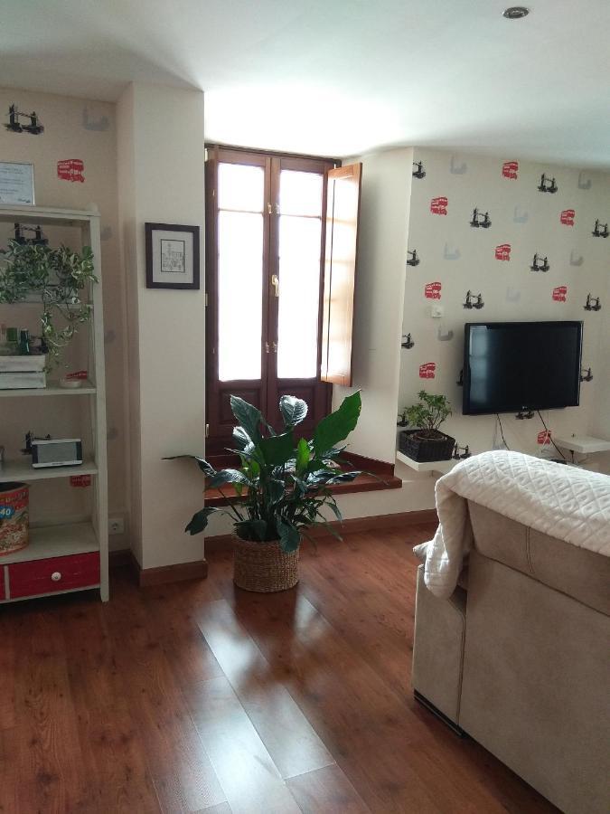 Apartamento Cine Colon Ribadeo Exterior photo